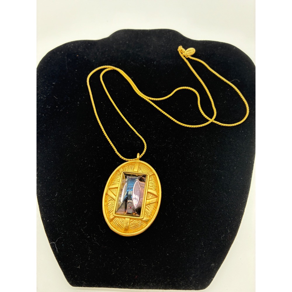Nolan Miller Vintage Gold Tone Oval Pendant Necklace Amethyst Purple 26in